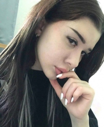 Я креативная и страстная, нежная и опытная. Мои услуги позволят осуществить все твои фантазии и желания. Помимо классического секса, я могу предложить тебе массаж, стриптиз или ролевые игры. Фото настоящие, проверенные временем и практикой. У меня много довольных клиентов, которые говорят о моих услугах только самое лестное. Жду тебя в Москве, чтобы сделать нашу встречу незабываемой ⭐️🔥💋 Аринка
